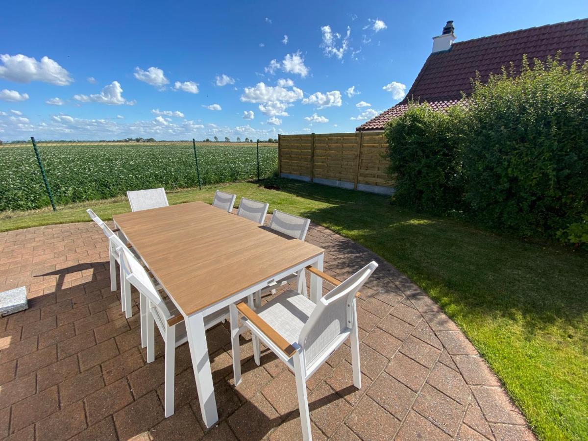 Charlie & Chloe's Beachcondo ***** Holiday home